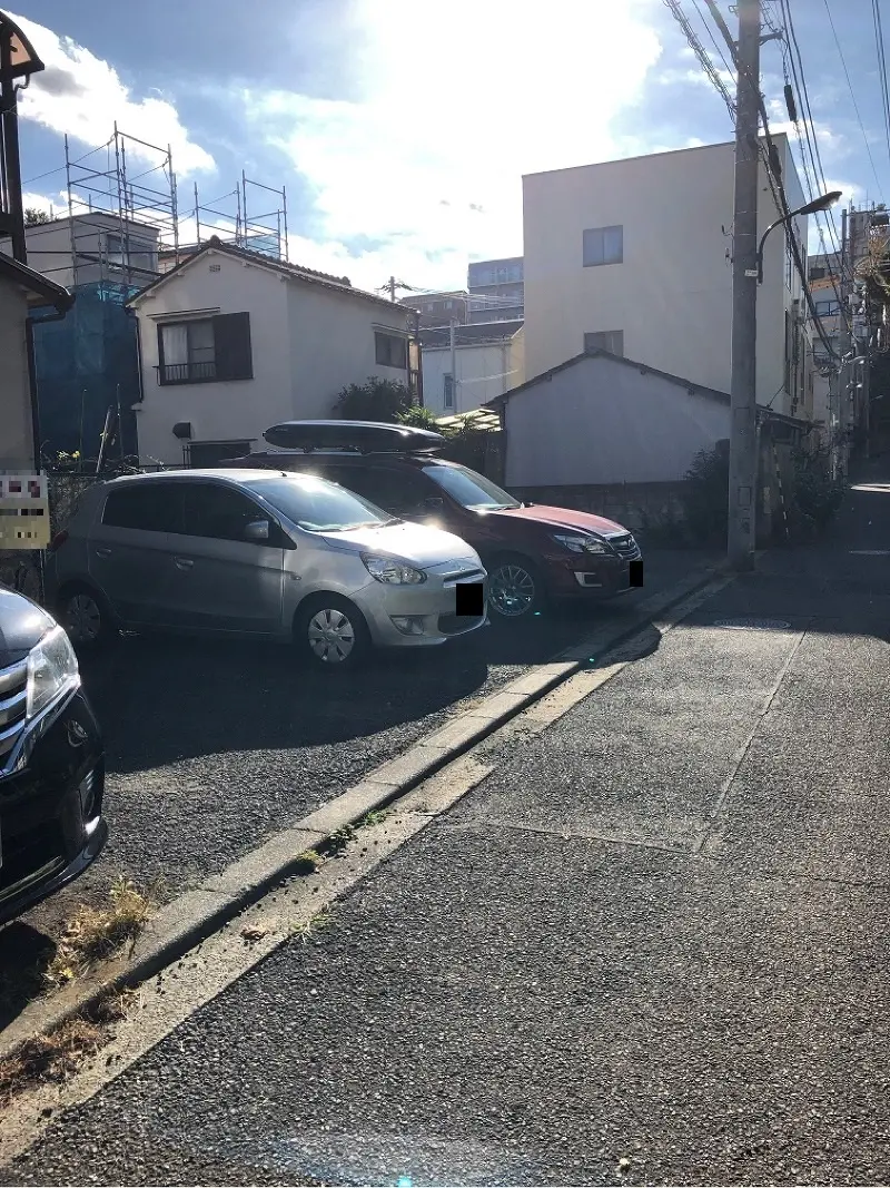 北区岸町２丁目　月極駐車場